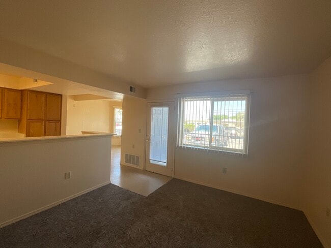 Foto del edificio - Vista Montana