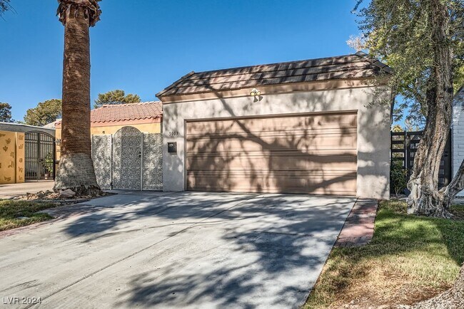 Building Photo - 3003 Bel Air Dr