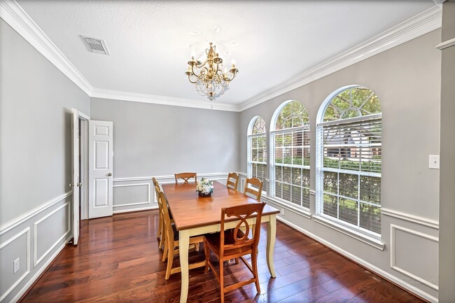 Foto del edificio - 23002 Cherrington Ct