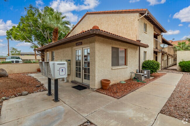 Oficina - Garden Terrace Apartments