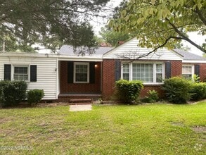 Building Photo - 2901 Jefferson Dr