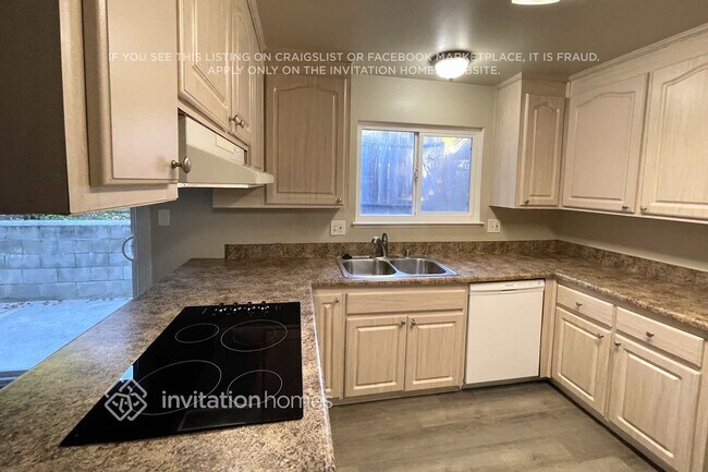 Foto del edificio - 217 Locust Dr