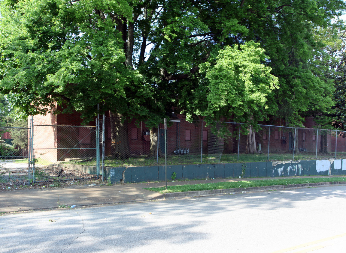 Building Photo - Peachtree South Apartments