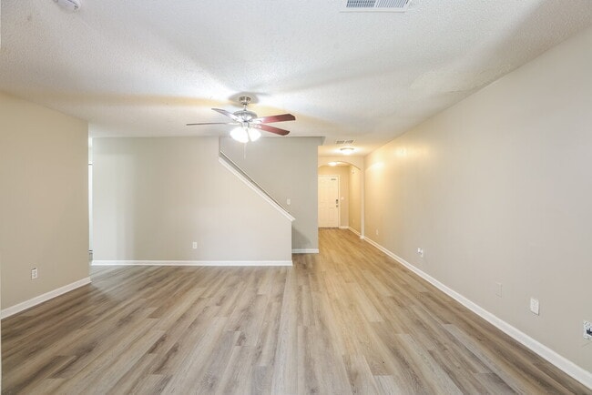 Building Photo - 1146 Brookstone Rd