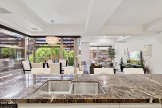 Building Photo - 7151 E Rancho Vista Dr