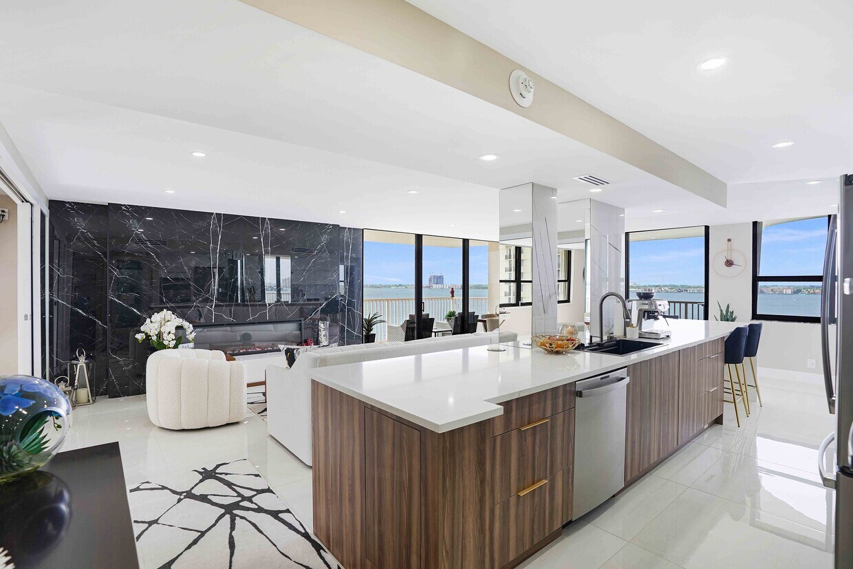 Foto principal - 5480 N Ocean Dr