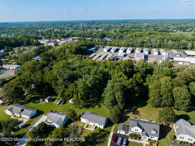 Foto del edificio - 146 Millhurst Rd