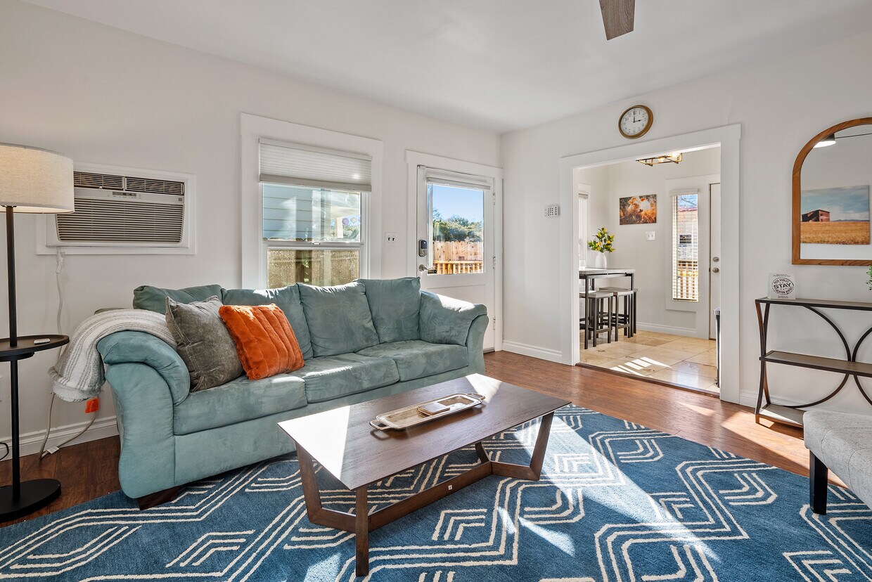 Foto principal - 1636 Oak St