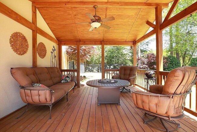 Foto del edificio - 200 Azalea Cove Ln