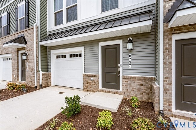 Building Photo - 8757 Whitman Dr