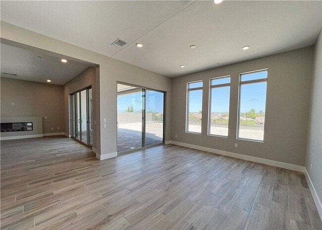 Building Photo - STUNNING BRAND NEW BUILD! 5 BED / 6 BATH, ...