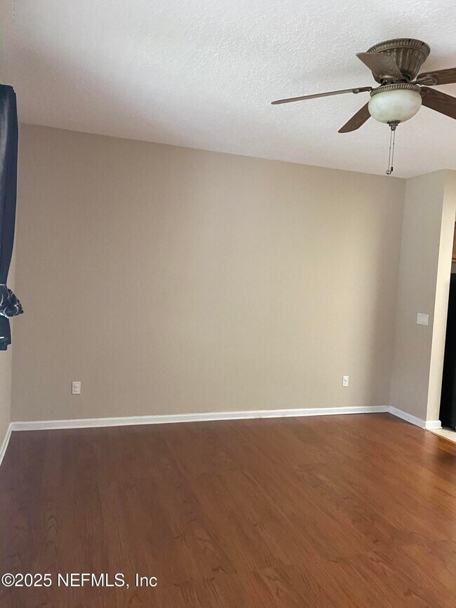 Foto del edificio - 4220 Plantation Oaks Blvd