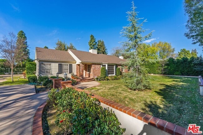 Foto del edificio - 17117 Weddington St