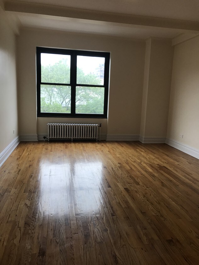 Primary Photo - 166 2nd Ave