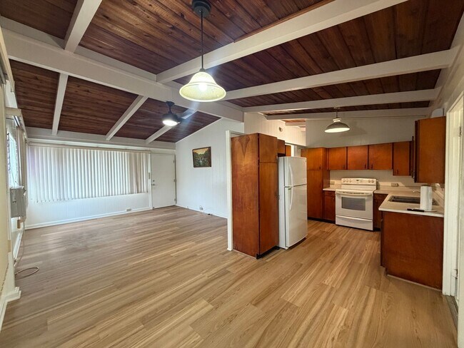 Building Photo - Hau?ula Living at Its Best – Peaceful Home Near the Coast with Mountain Views