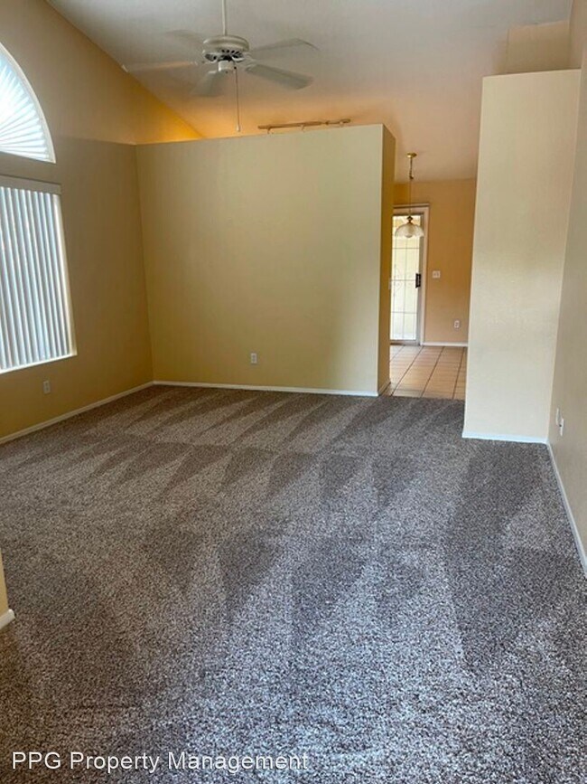 Building Photo - 3 br, 2 bath House - 16522 N 68th Dr