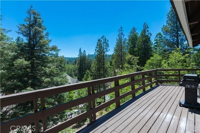 Foto del edificio - 676 Grass Valley Rd