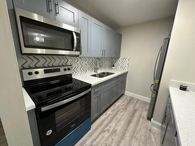 Foto del edificio - 4670 W 13th Ln