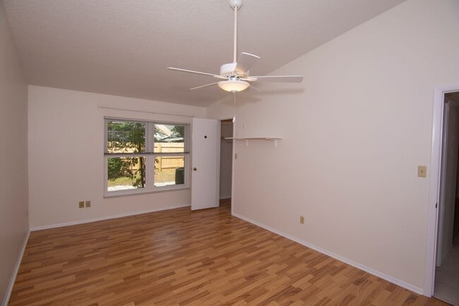 Building Photo - 3068 Autumn Ct