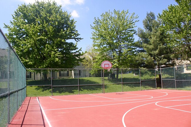 Foto del edificio - Great Two Bedroom Condo Available - 1010-5 Blueridge Dr.