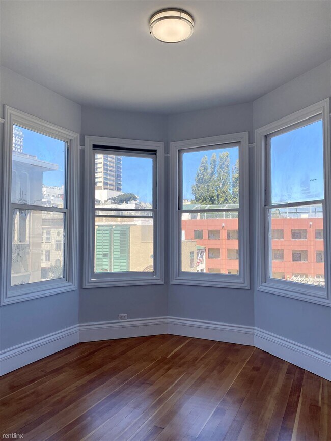 Building Photo - 4 br, 2 bath Triplex - 837 Broadway BEAUTI...