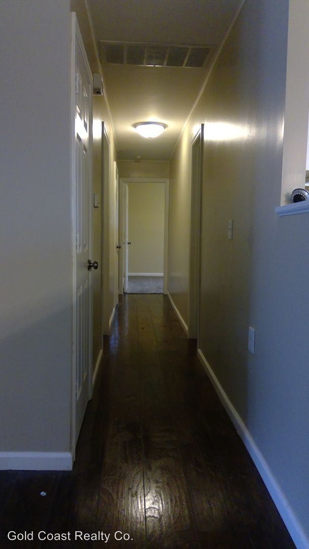 Building Photo - 4 br, 2 bath House - 560 Davis Rd