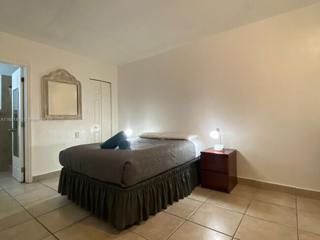 Foto del edificio - 709 NE 2nd Ct