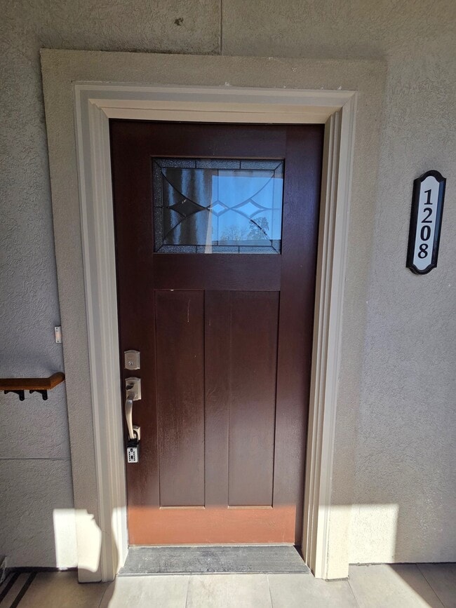 Building Photo - 504 Nursery Rd