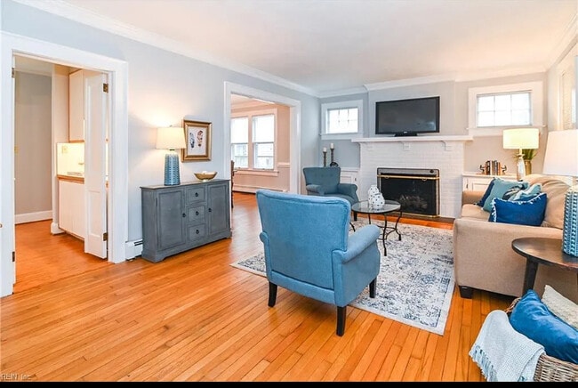 Foto del edificio - 1350 Buckingham Ave