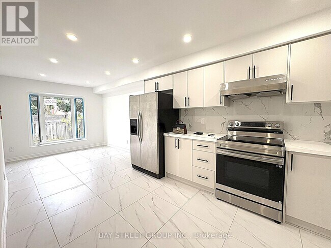 Building Photo - 9 Truro Crescent