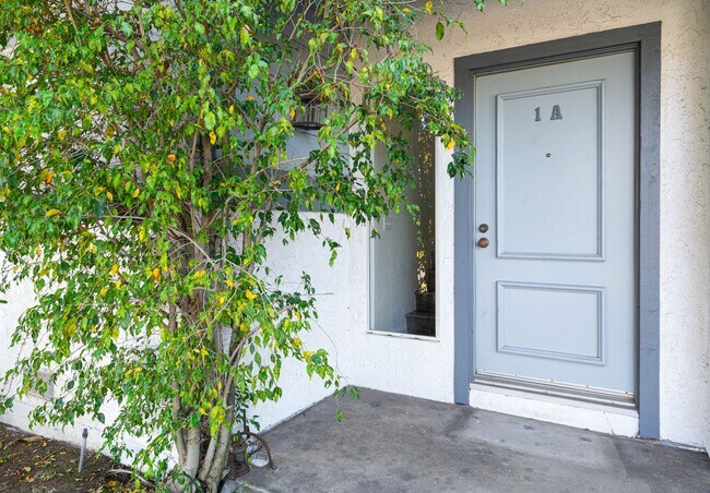 Foto del edificio - Costa Mesa Townhome | 2BR, 2.5BA | Minutes...