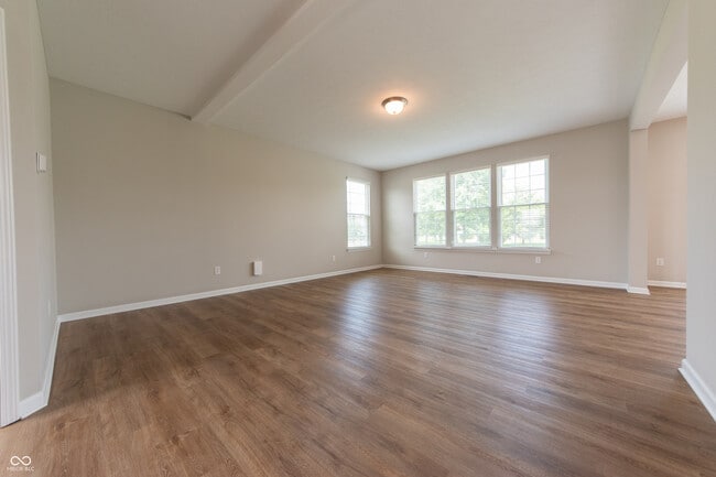 Building Photo - 7042 Pinnacle Dr