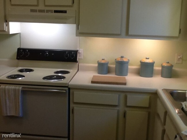 Foto del edificio - 2 br, 1 bath Apartment - 416 Cathy Jo Circle
