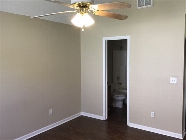 Foto del edificio - 7662 Brookdale Boulevard