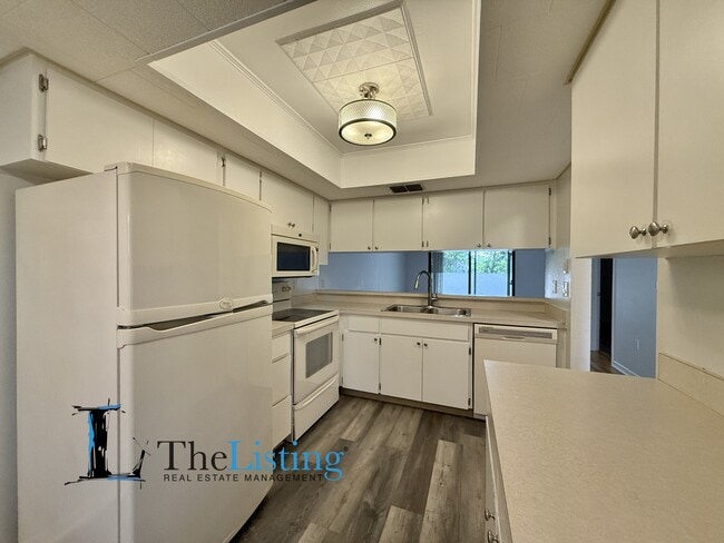 Building Photo - 2131 Ridge Rd