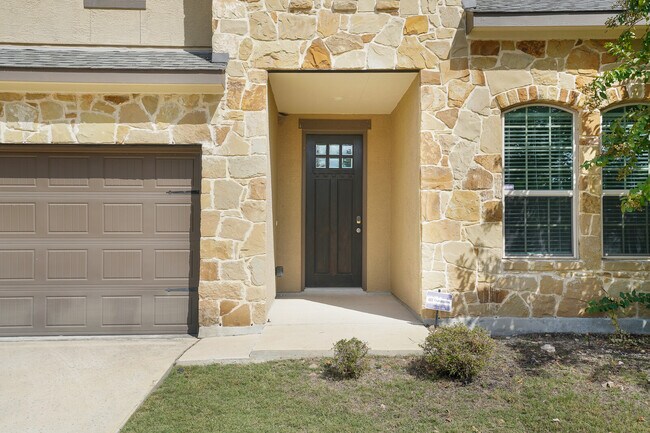 Building Photo - 8007 Cibolo Valley
