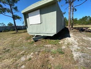 Building Photo - 8086 Heck Dr