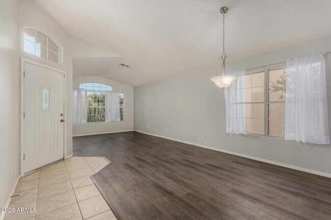 Building Photo - 3939 E Encinas Ave