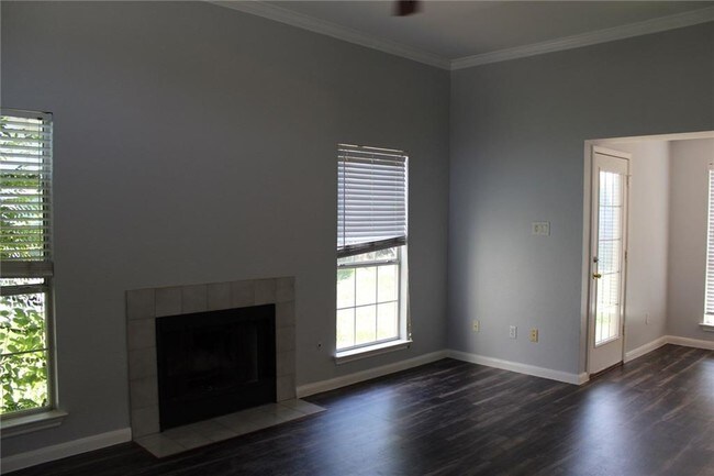 Foto del edificio - 1005 Tamra Cove