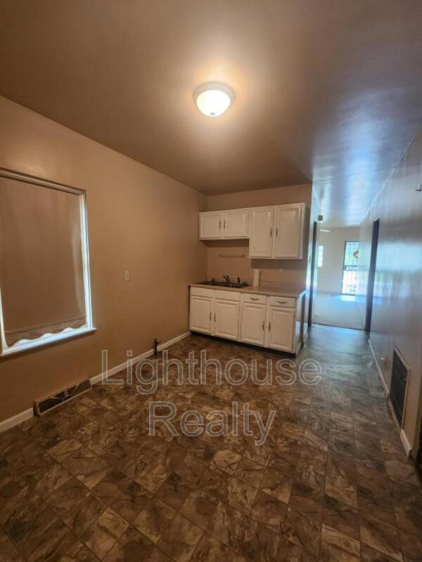 Foto del edificio - 2700 Jefferson St
