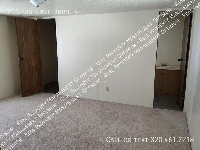 Foto del edificio - 711 Eastgate Dr SE