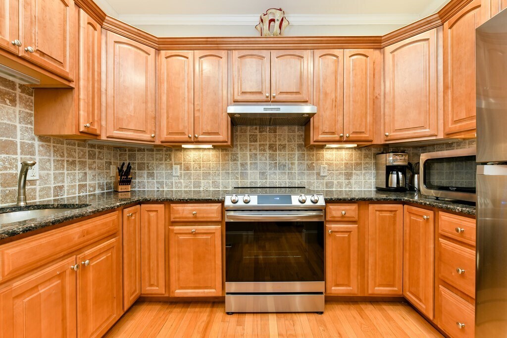 2 Monks St, Boston, MA 02127 Condo for Rent in Boston, MA