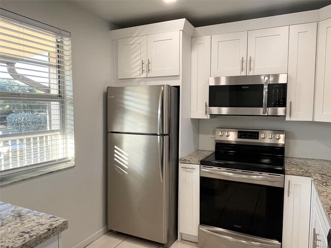 Foto del edificio - 2423 NW 89th Dr