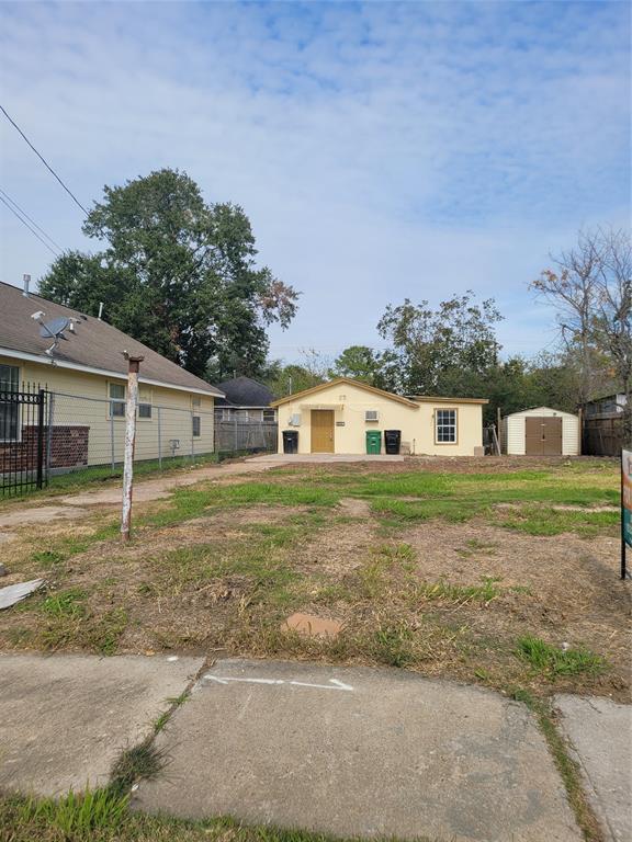 Building Photo - 3561 Mainer St