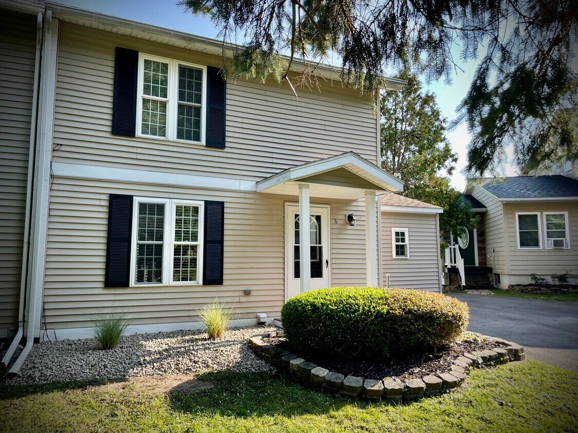 6 Pond Path, Oswego, NY 13126 Townhome Rentals in Oswego NY