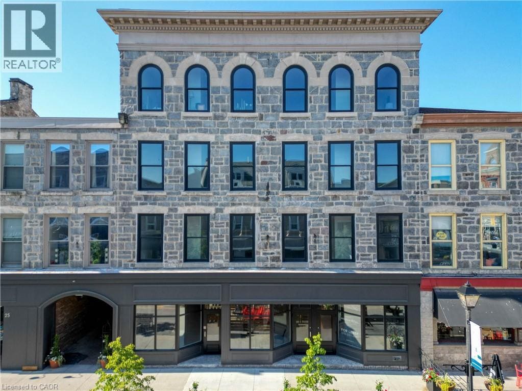 Building Photo - 15 Main St