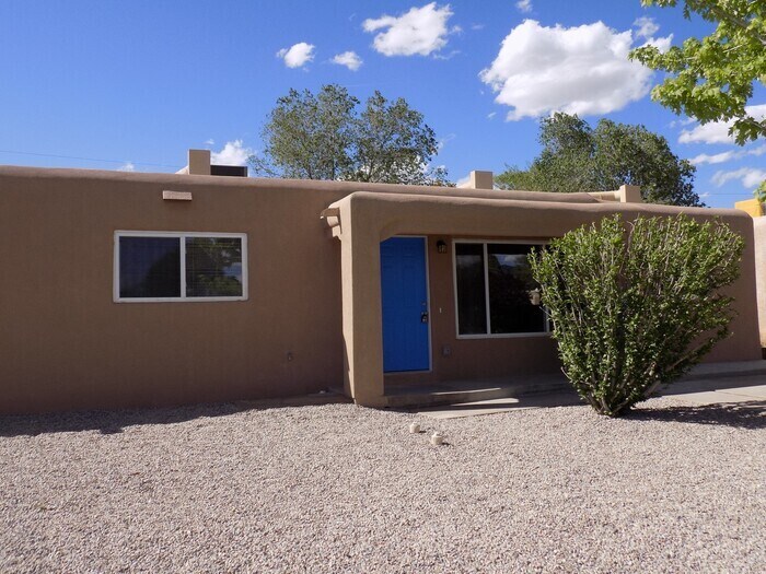 Foto principal - 10213 Propps St NE
