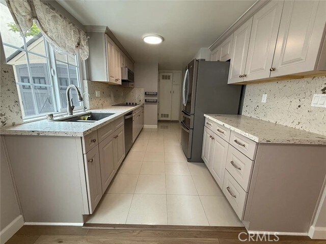 Foto del edificio - 327 E Live Oak St