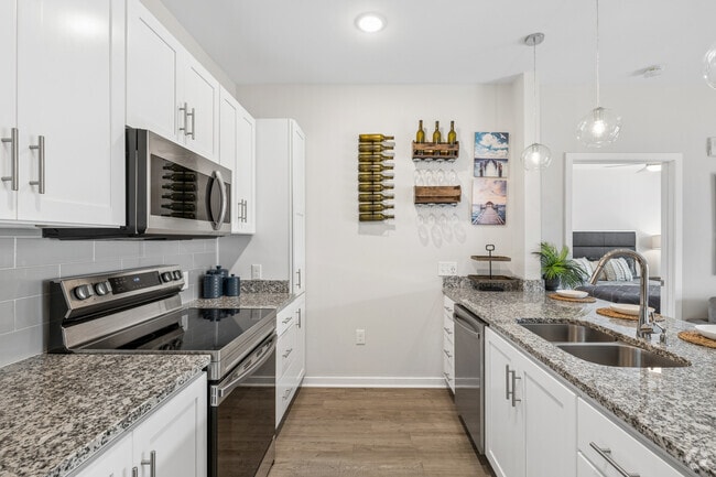 Clipper - 2BR, 2BA - 1,040SF - Kitchen - The Banks at Bridgewater