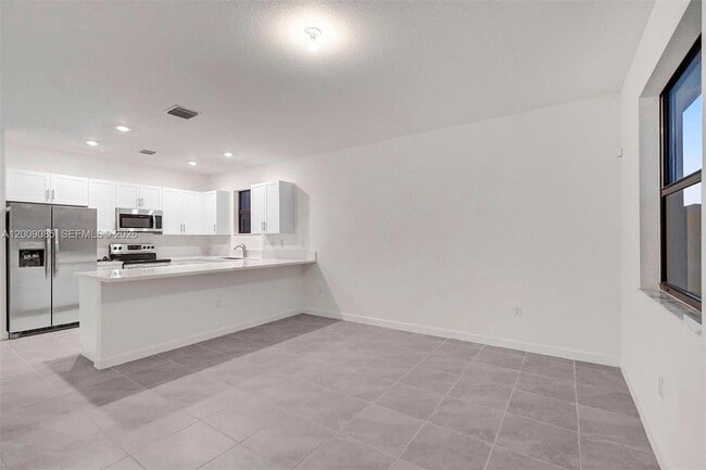 Building Photo - 13417 SW 285th St